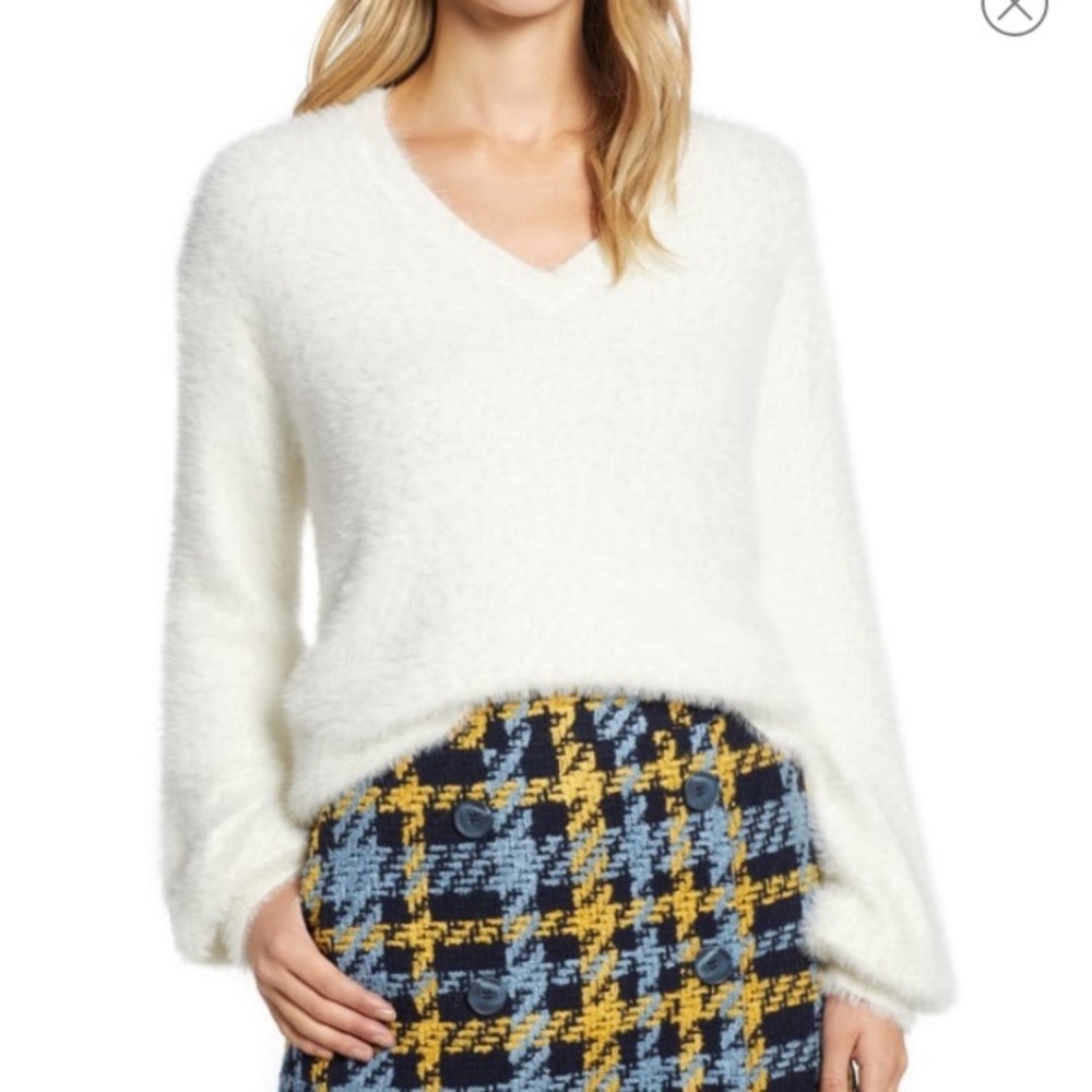 White cozy sweater - feels like a hug!